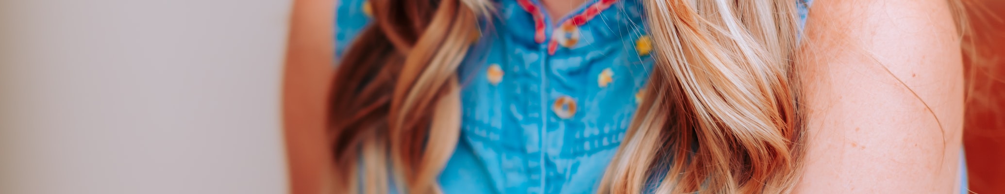 2026世界杯概念图，展示足球与体育场氛围